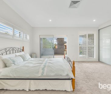 IMPECCABLE & EXTRA SPACIOUS IN QUIET SETTING CLOSE TO CHULLORA MARK... - Photo 4