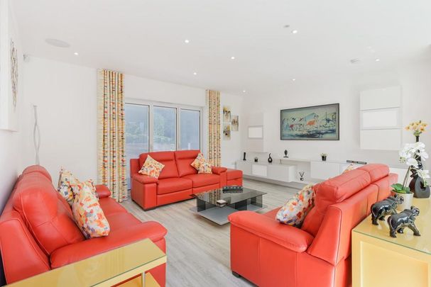 4 bedroom detached house to rent - Photo 1