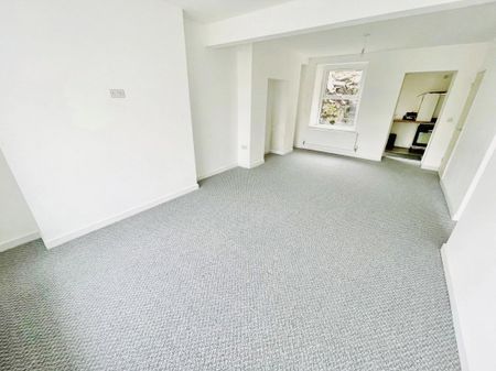 Railway View, EBBW VALE - Photo 5