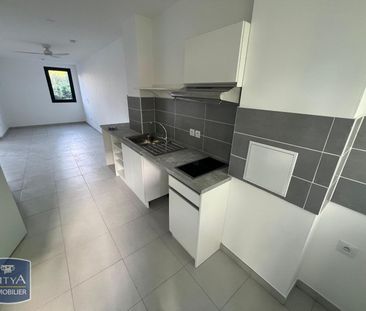 Location Appartement 1 pièce 41m² LE TAMPON 97430 - Photo 2