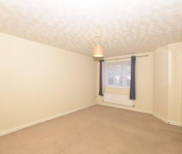 3 bedroom detached house to rent - Photo 4