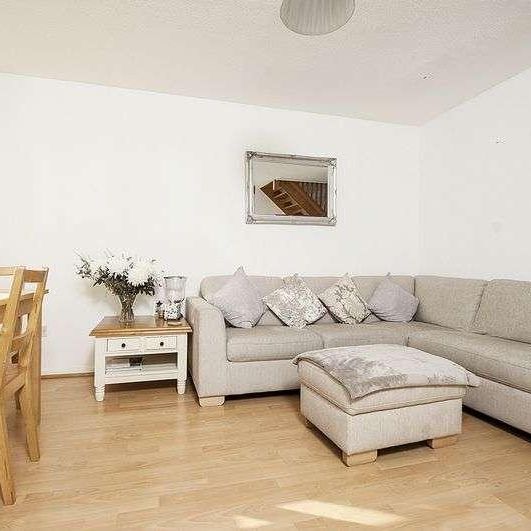 Rivernook Close, Walton-on-thames, KT12 - Photo 1