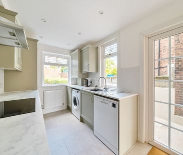 3 bedroom terraced house to rent - Photo 4