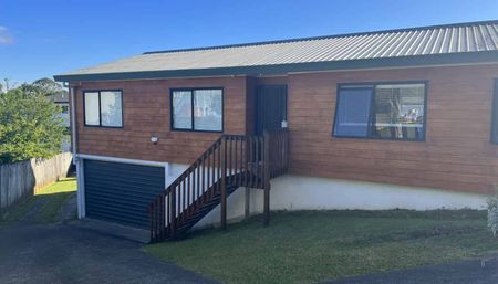 Sunny 3 bedroom home - Photo 3