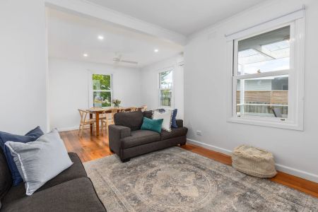 Hamptons Style Beach-house - Photo 2