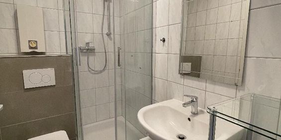 Gemütliche 1-Zimmer-Wohnung mit Einbauküche in zentraler Lage der Bonner Innenstadt! - Photo 3