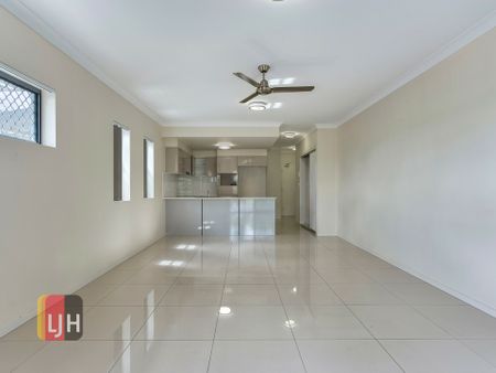 MODERN & AIR CONDITIONED UNIT WITH BIG BREEZY BALCONY - Photo 4
