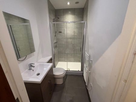 1 bedroom Flat To Let - Photo 5