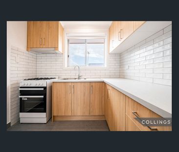 Freshly Renovated Top-Floor Apartment - Photo 6