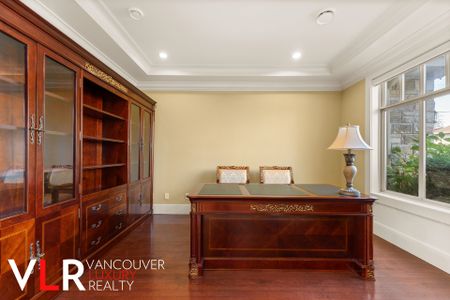 House in Richmond, BC - Photo 5