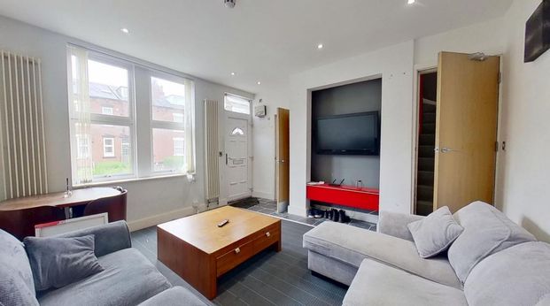 3 bedroom terraced house to rent - Photo 1