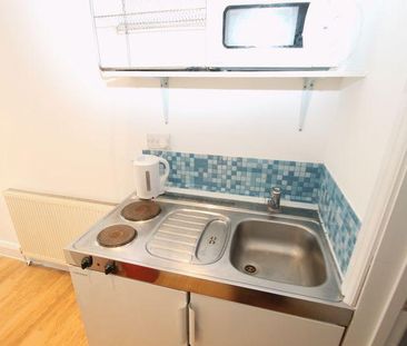 Studio to rent - Photo 3