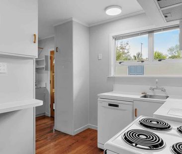 Step Into Your Next Chapter in St Heliers! - Photo 3