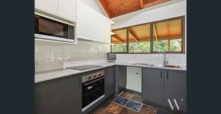 Grand Hinterland Homestead + Self-Contained Studio - Photo 5