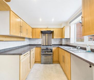 2 bedroom terraced house to rent - Photo 2