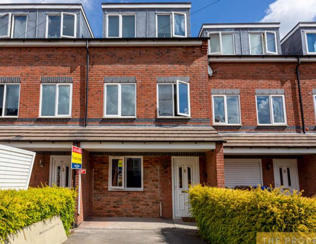 Hoult Street Room 1 - Photo 1