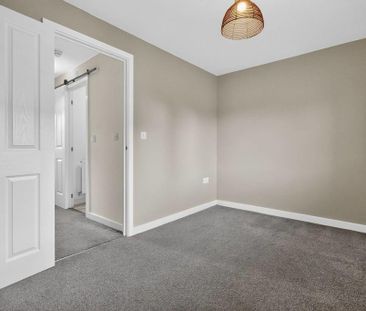 3 bedroom end of terrace house to rent - Photo 4