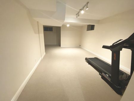 For Lease - 238 Poyntz Avenue, Toronto, Ontario - Photo 2