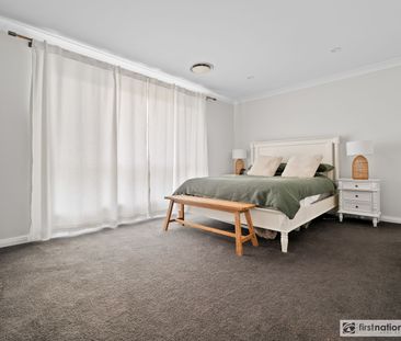 Modern Family Living with Space, Style & Comfort - Photo 4