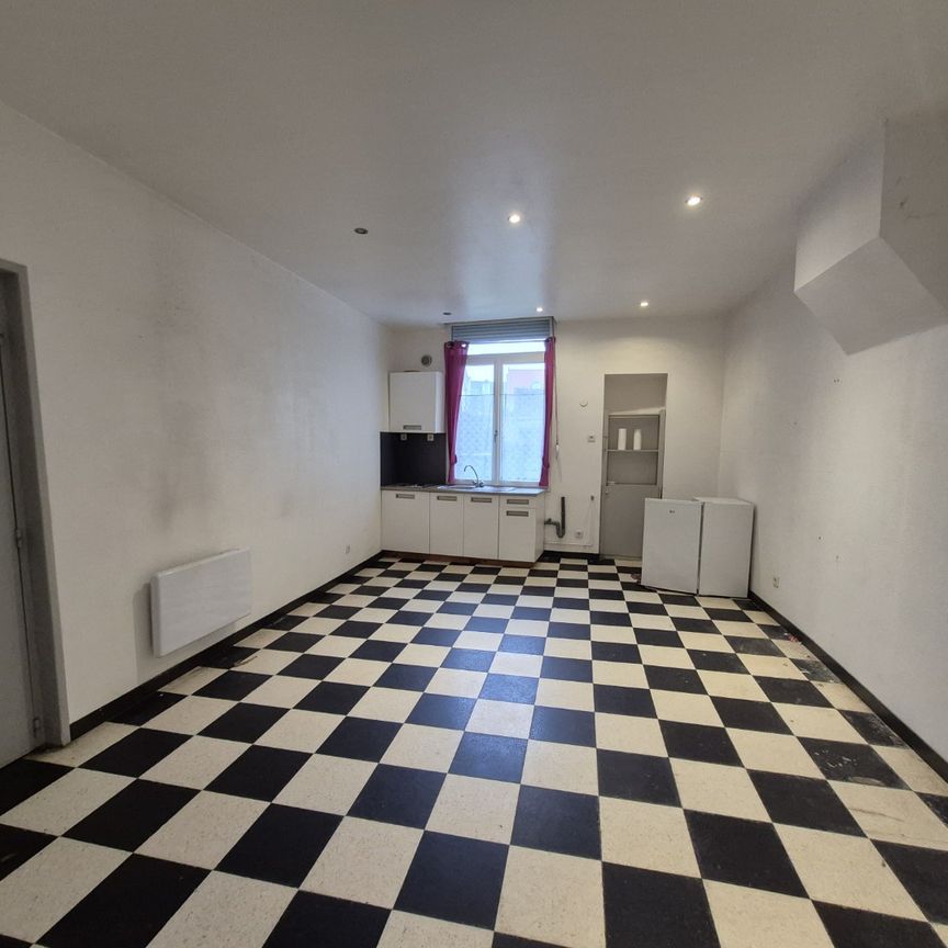 Location Appartement 1 pièce 38m² ST OMER 62500 - Photo 1