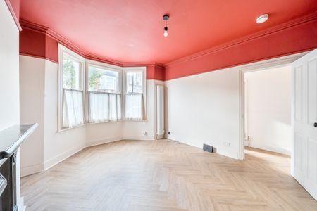 3 bedroom terraced house to rent - Photo 5