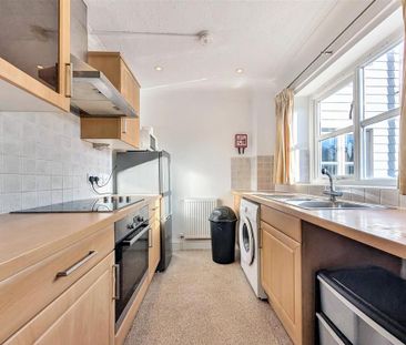 3 bedroom apartment to rent - Photo 5