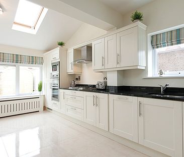 House to Let - Castlemoyne, Malahide Road - Photo 1