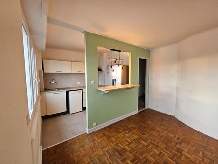 Bel appartement rénové de 30 m² – au calme - Photo 4