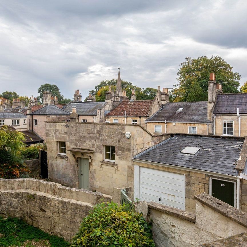 The Avenue, Combe Down - Photo 1