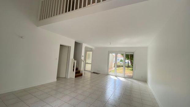 Location Maison 4 pièces 119m² LA ROCHELLE 17000 - Photo 1