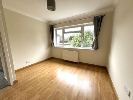 3 bedroom semi-detached house to rent - Photo 2