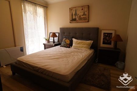 4 Bedrooms house for rent - Photo 2