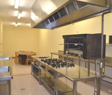 Fully Furnished City Sanctuary with Unrivalled Convenience - Photo 2