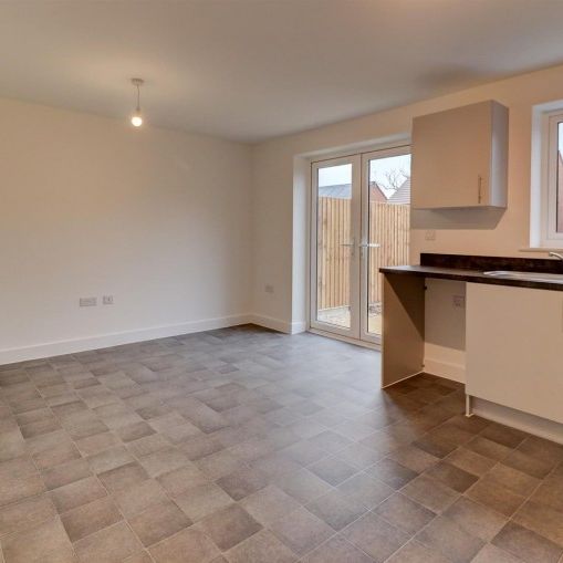 Lancellotte Avenue, Kenilworth - Photo 1