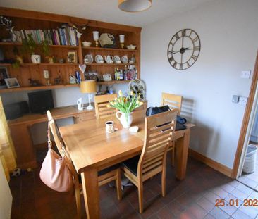 2 bedroom semi-detached house to rent - Photo 4