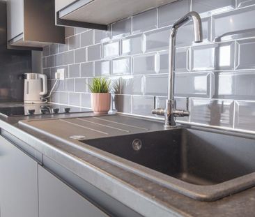 1 bedroom in a house share to rent - Photo 6