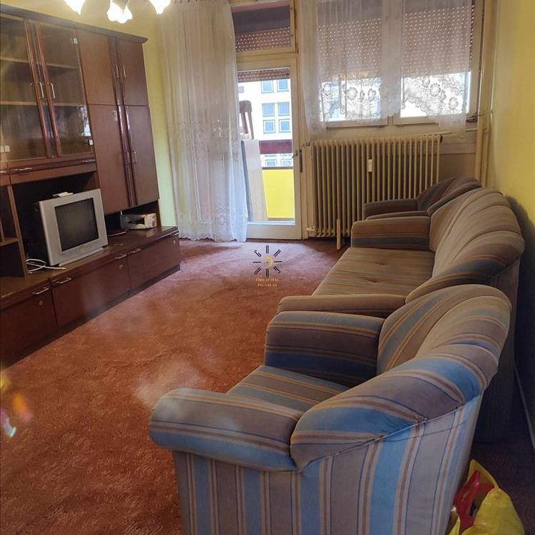 Kiadó jó állapotú panel lakás - Pécs - Fotó 1