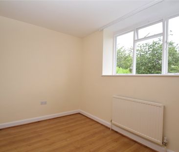 2 bed terraced house to rent in High Street, Burniston, YO13 - Photo 2