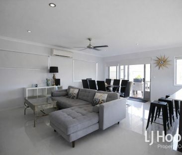 Side Access - Contemporary Living - Walking Distance to Schools - Photo 1