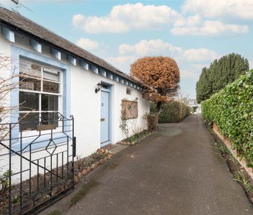 FLAT 2, 7 Gatehouse Cottage - Photo 1