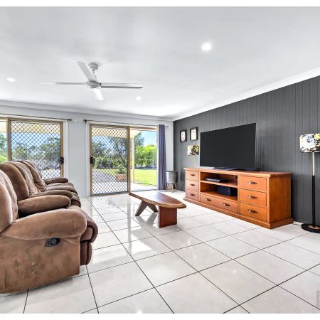 Peaceful Semi-Rural Rental in Mount Chalmers - Photo 2