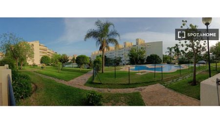 2 room luxury Flat for rent in Torremolinos, Andalusia - Photo 3