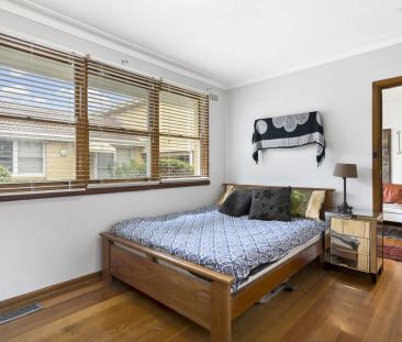 CHARMING 1 BEDROOM VILLA UNIT IN PRIME PARKDALE LOCALE! - Photo 4