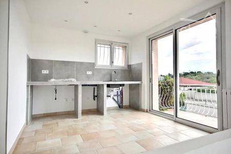 A LOUER - APPARTEMENT T4 avec TERRASSE / TOUTES CHARGES COMPRISES | Cimm Immobilier - Photo 3