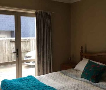 Popular Mount Maunganui Spot!! - Photo 2