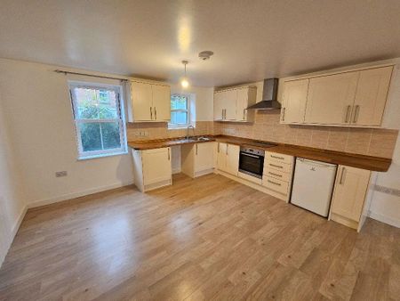 2 bedroom apartment to rent - Photo 4