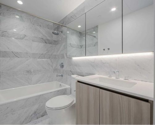 For Lease - 19 Bathurst Street Unit# 1001, Toronto, Ontario - Photo 1