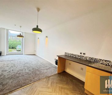 The Manor House, 68 Moorside Avenue, Crosland Moor, Huddersfield, HD4 - Photo 2