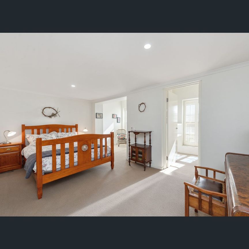 5 Hoskins Street, Quarry Hill, Vic 3550 - Photo 1