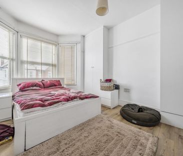 Birkhall Road, London SE6 - Photo 1